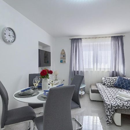 Studio Apartman Luka Pomer Kültér fotó