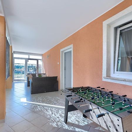 Studio Apartman Luka Pomer Kültér fotó