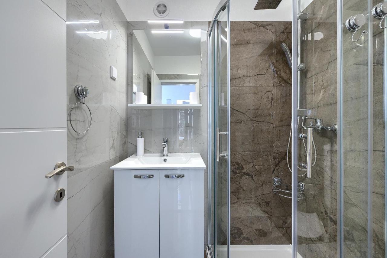 Studio Apartman Luka Pomer Kültér fotó
