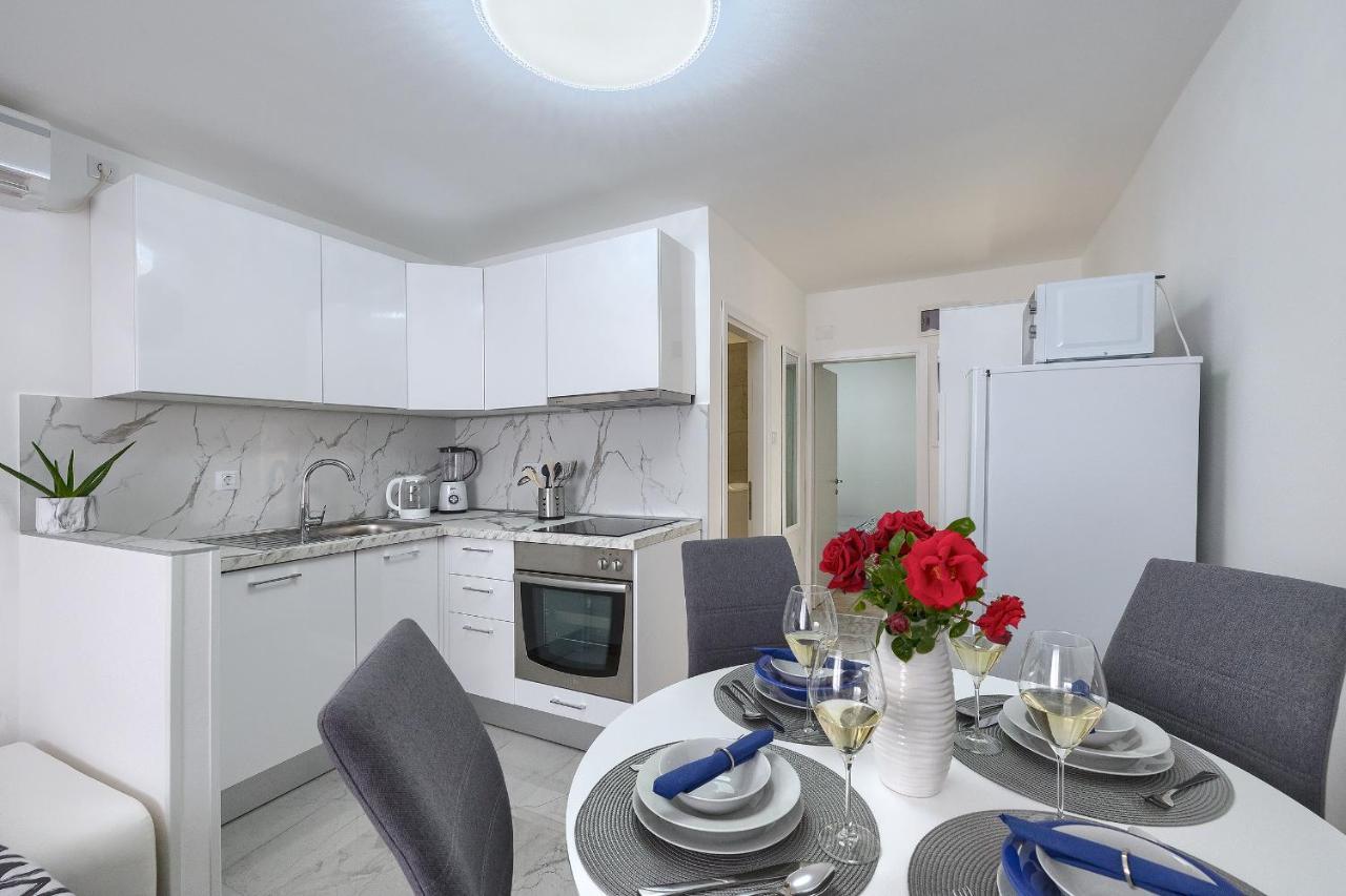 Studio Apartman Luka Pomer Kültér fotó