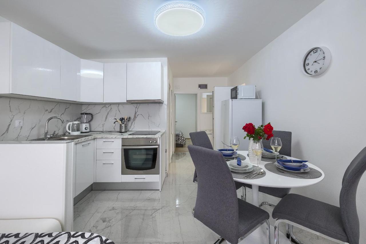 Studio Apartman Luka Pomer Kültér fotó